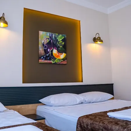 Azalia Garden Hotel Sidé