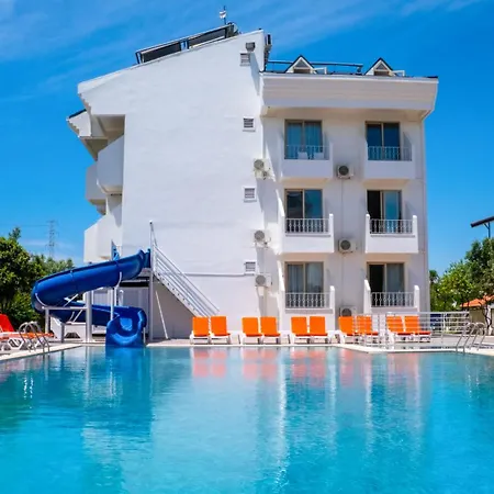 Azalia Garden Hotel 4*