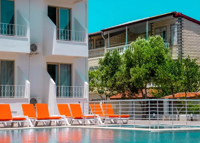 Azalia Garden 호텔 4*